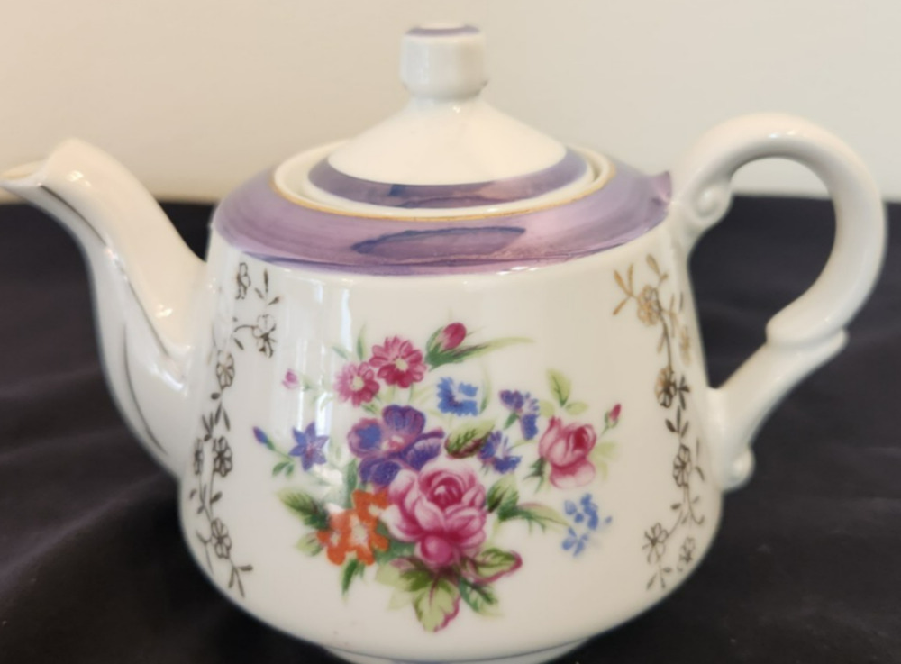 1950s Apex #3032 Purple & Gold Trim Tea Pot From Japan Floral Design